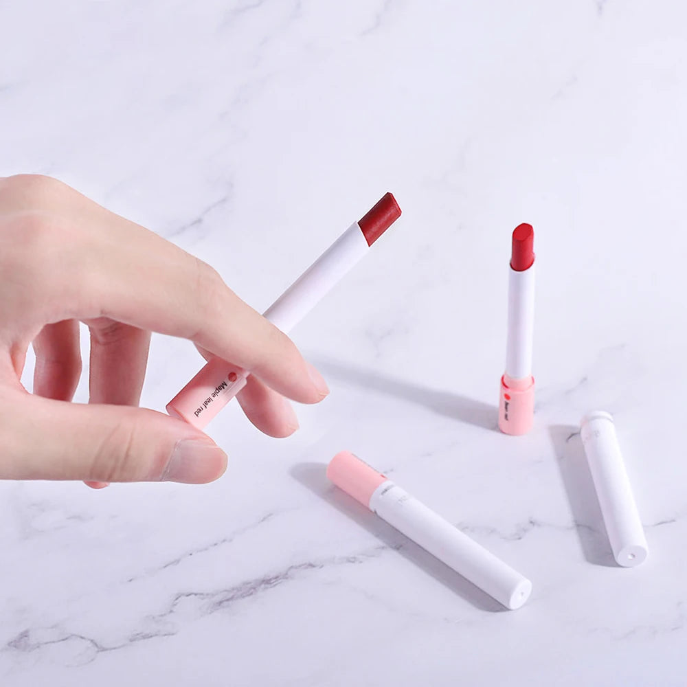 π₯ 4 PCS Cigarette Lipstick Set β Long-Lasting Matte Lip Gloss That Turns Heads All Day! πβ¨