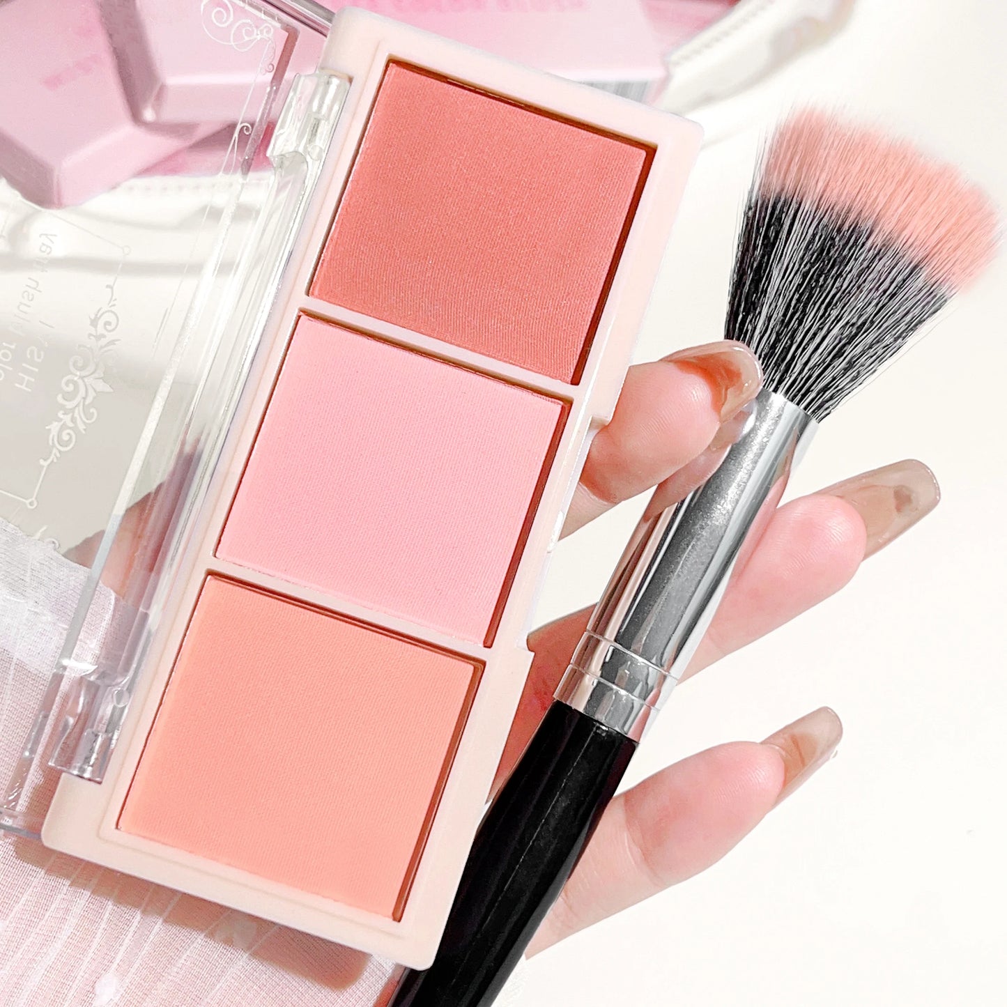 HISYI Three-Color Blush — Unlock Radiant, Natural Beauty Instantly