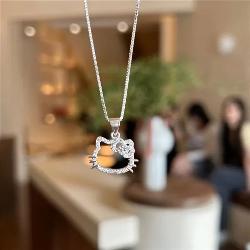 🌸 Kawaii Hello Kitty Clavicle Pendant – Elegant Sanrio-Inspired Necklace for Women, Soft Anime Aesthetic Jewelry Gift